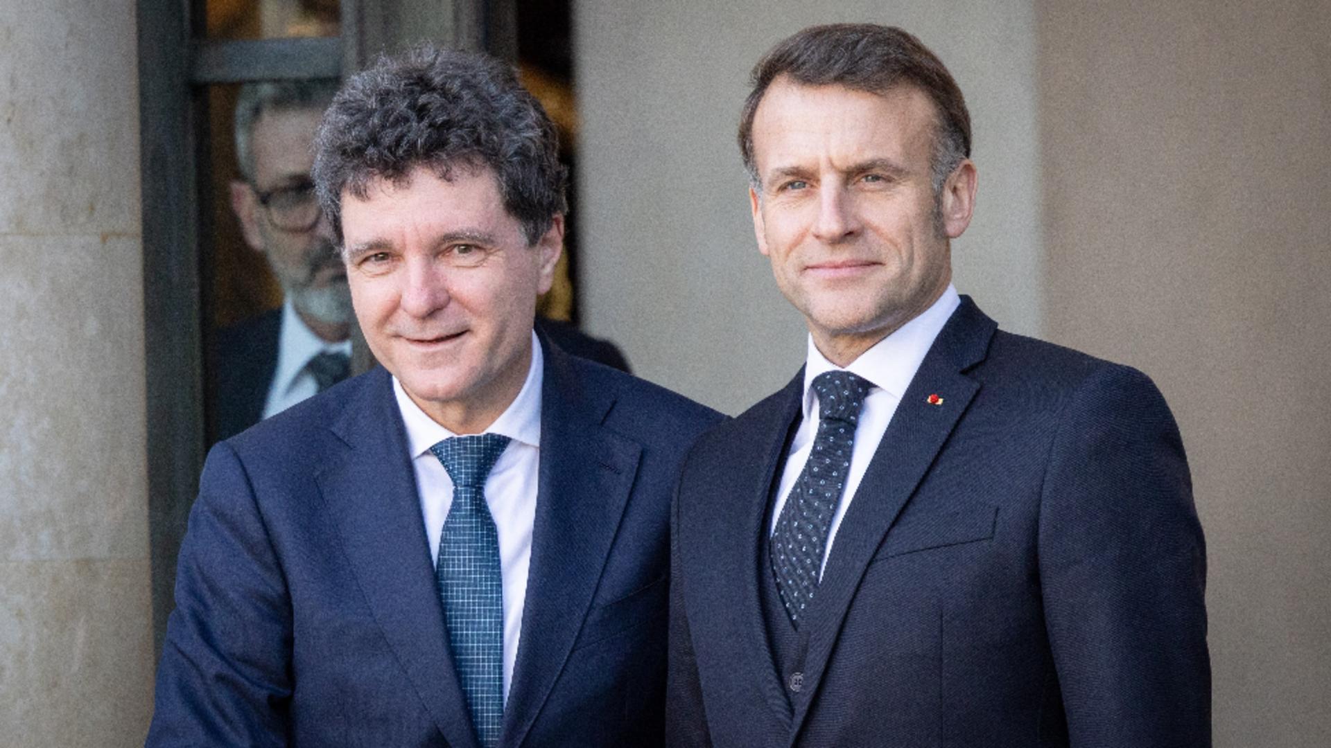 Prietenie doar aparentă? Macron, fără reacție după ce Nicușor Dan a rămas blocat pe aeroportul din Franța/ Profimedia