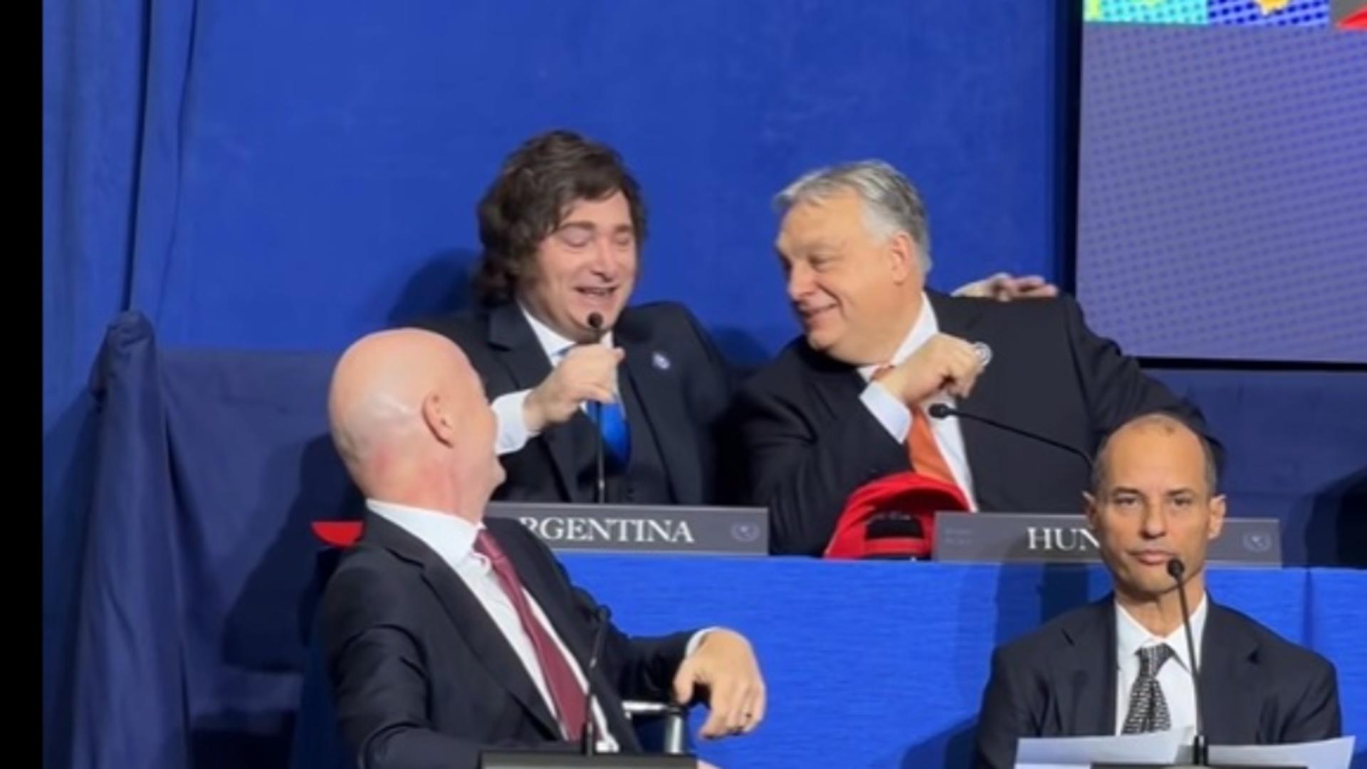 Moment inedit la Consiliul Păcii de la Washington: Javier Milei și Viktor Orban, scenă inedită în plină reuniune / Captură foto