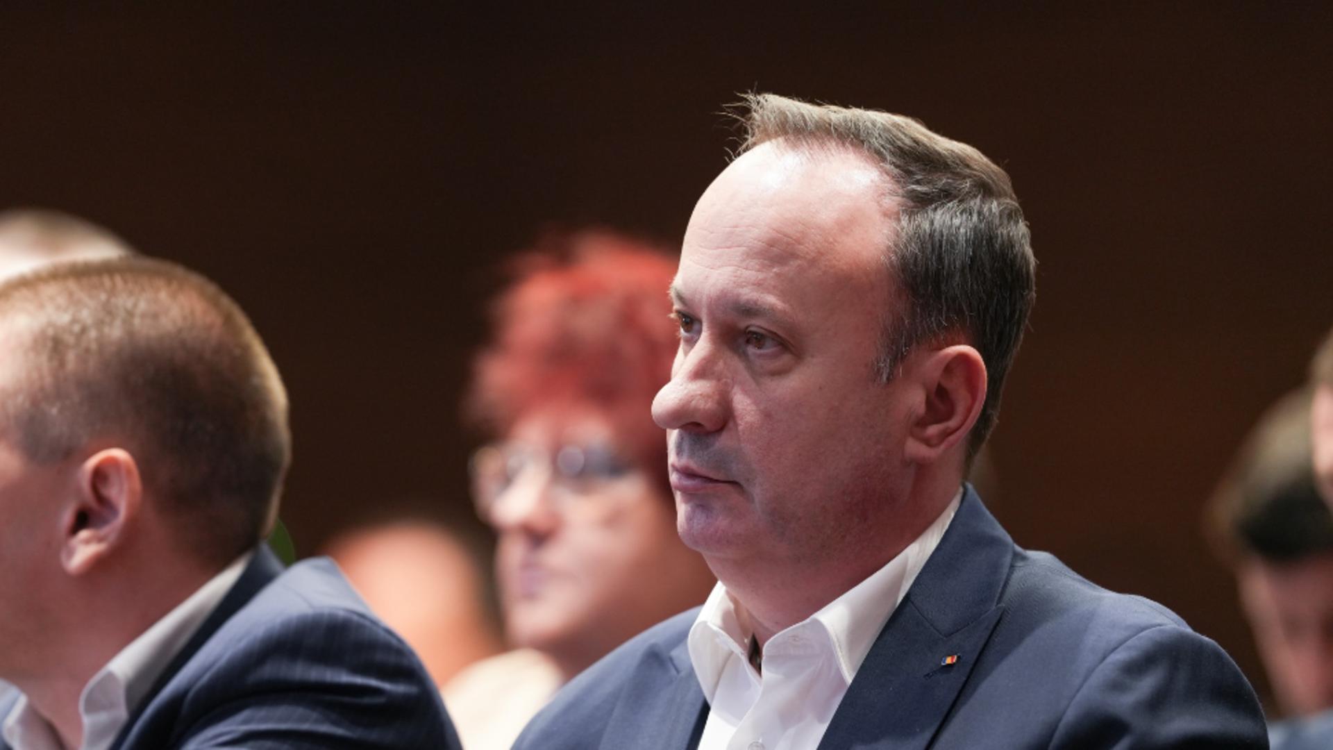 Adrian Câciu atrage atenția în legătură cu dobânzile. Ce spune social-democratul.