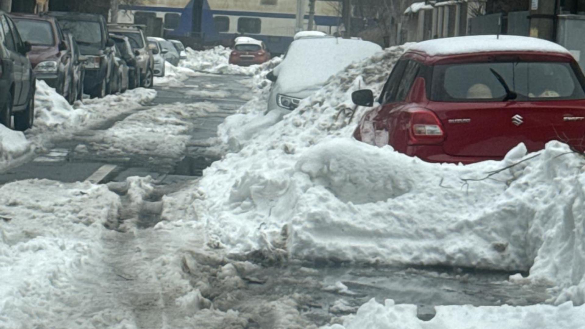 Amenzi pe bandă rulantă pentru deszăpezirea dezastruoasă din Sectorul 1.