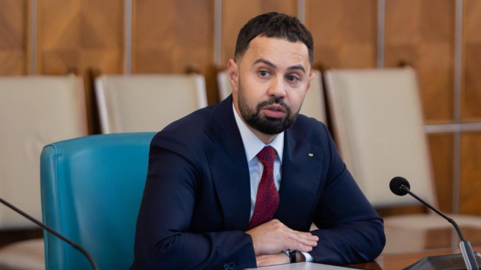 Tensiuni în coaliția de guvernare. PSD vrea referendum intern pentru a decide dacă mai rămâne în guvern.