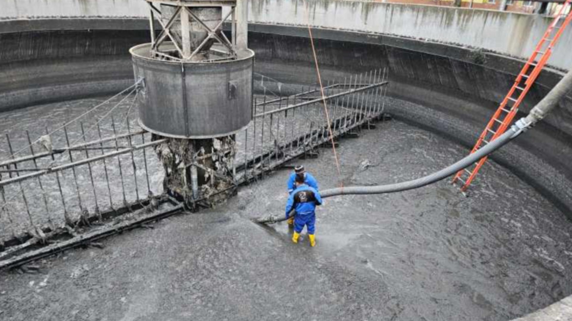 Stația de epurare a apei din Brașov, blocată. FOTO: Facebook
