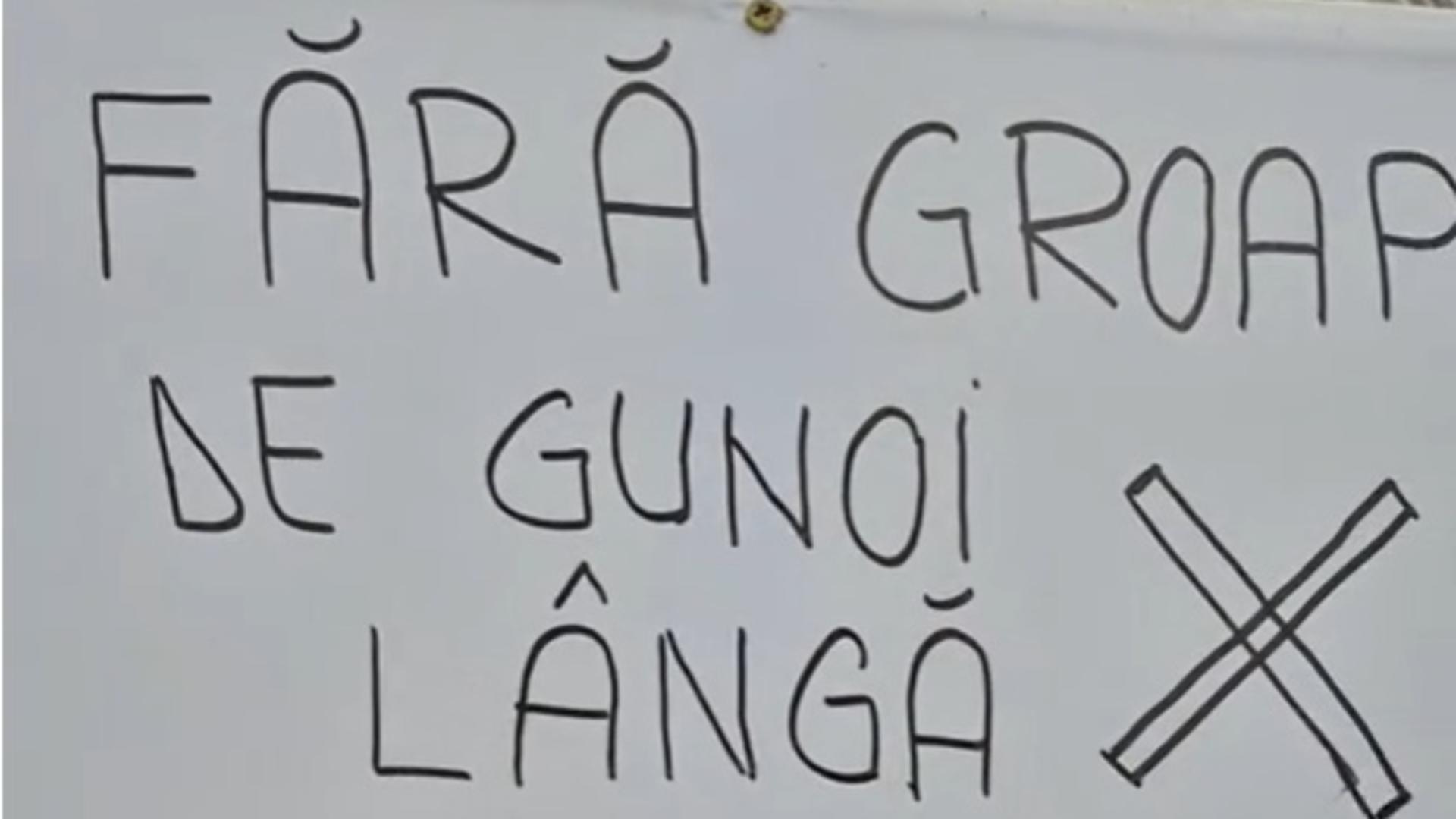 Protest la Năvodari față de construirea unui centru de deșeuri lângă oraș: zeci de omanei, în stradă / Captură video 