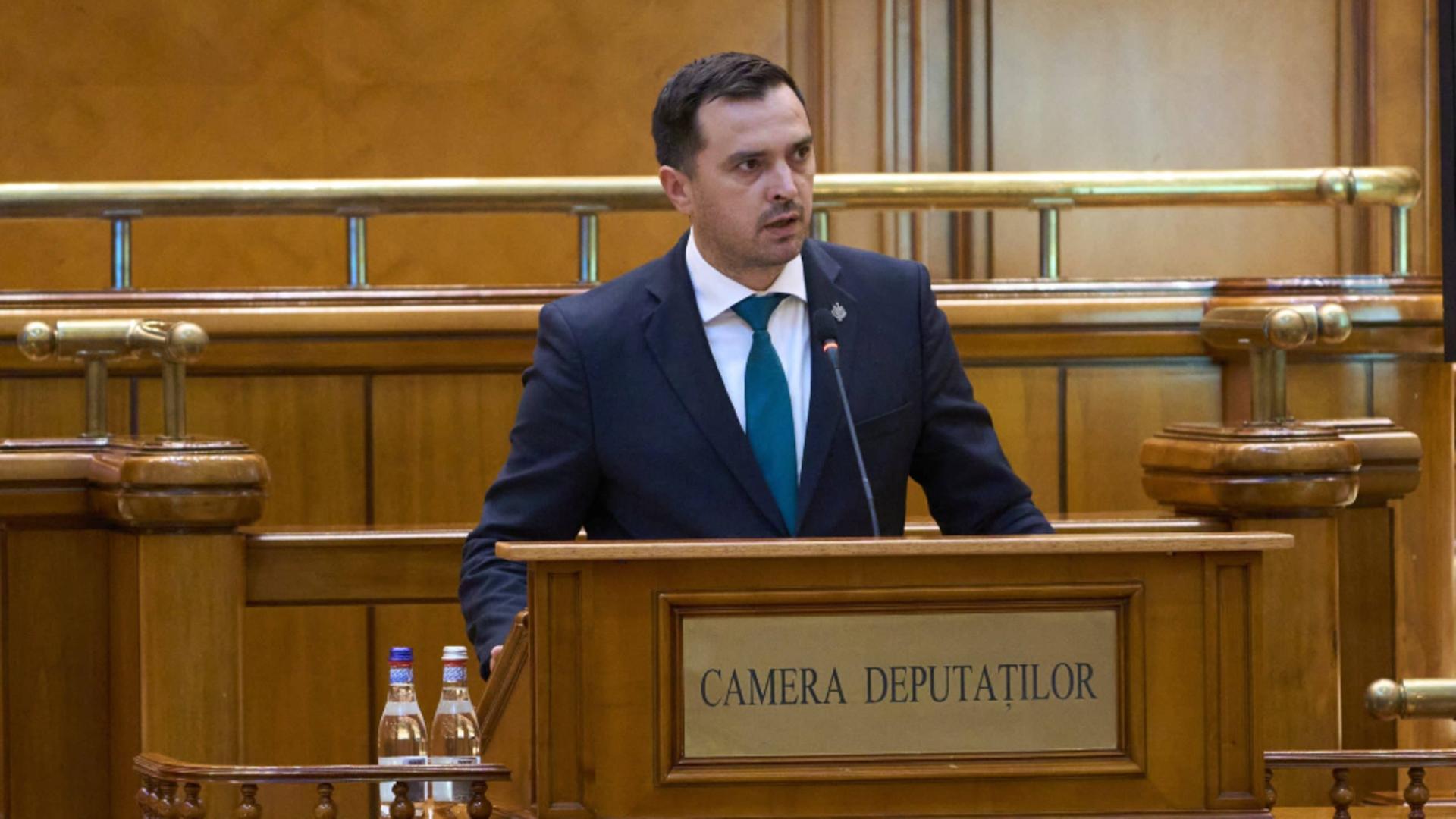 Lideri AUR acuză: Majoritatea PSD-PNL-USR-UDMR din Camera Deputaților blochează dreptul la vot al opoziției 