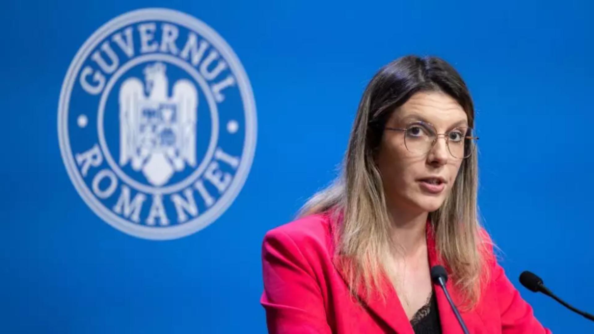 Diana Buzoianu, ministrul Mediului.