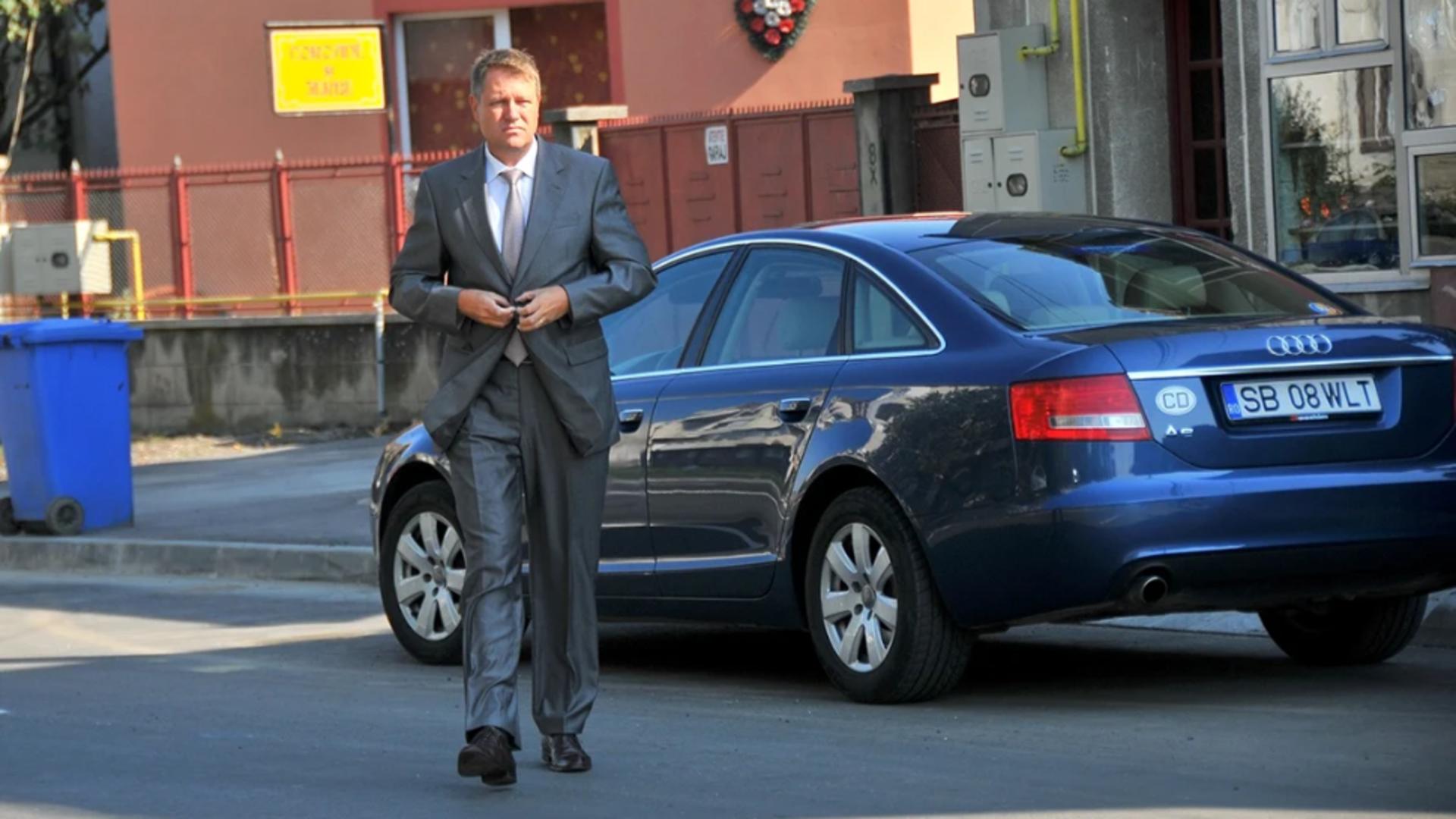 Fosta mașină a lui Iohannis s-a vândut la licitație. Foto/Turnulsfatului.ro