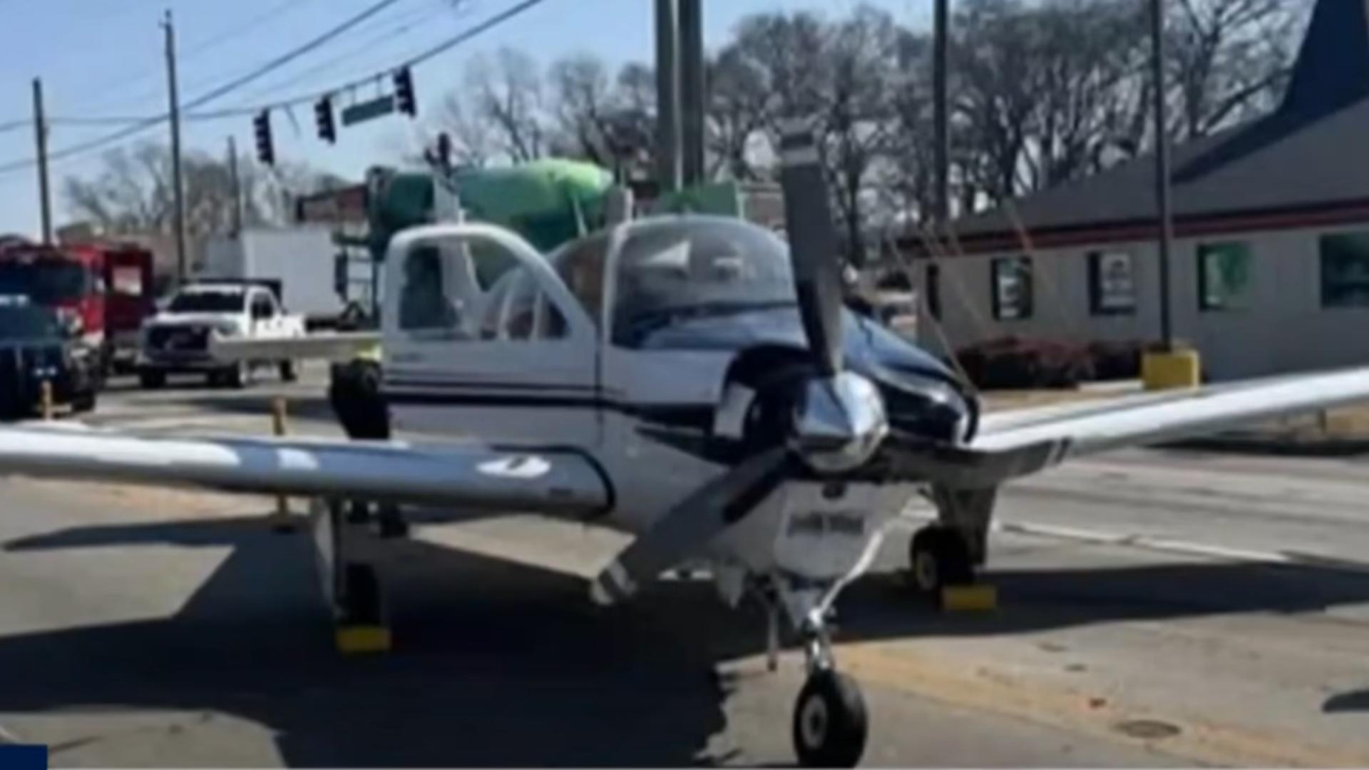 Pilotul și-a luat adio de la familie, înainte de impactul cu solul, crezând că nu mai scapă. Foto/Captură video