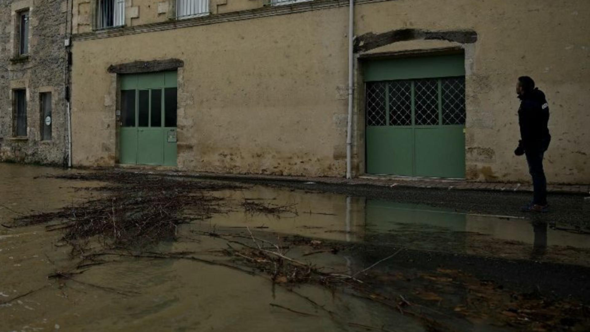 Furtuna Niles din Franța a lăsat sute de mii de locuințe fără curent.