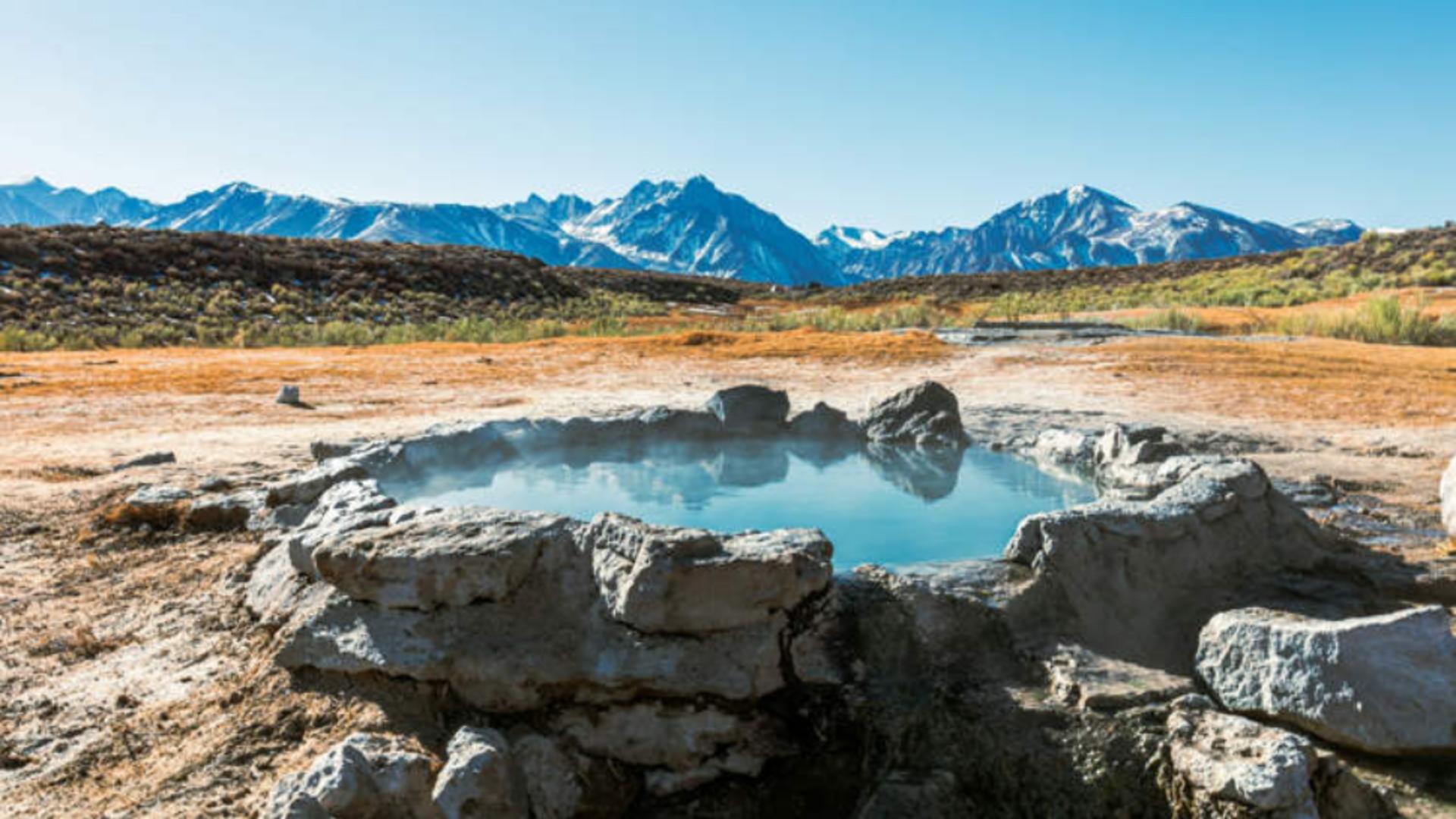 Inteligența artificială i-a trimis pe turiști să caute ape termale într-o locație pustie