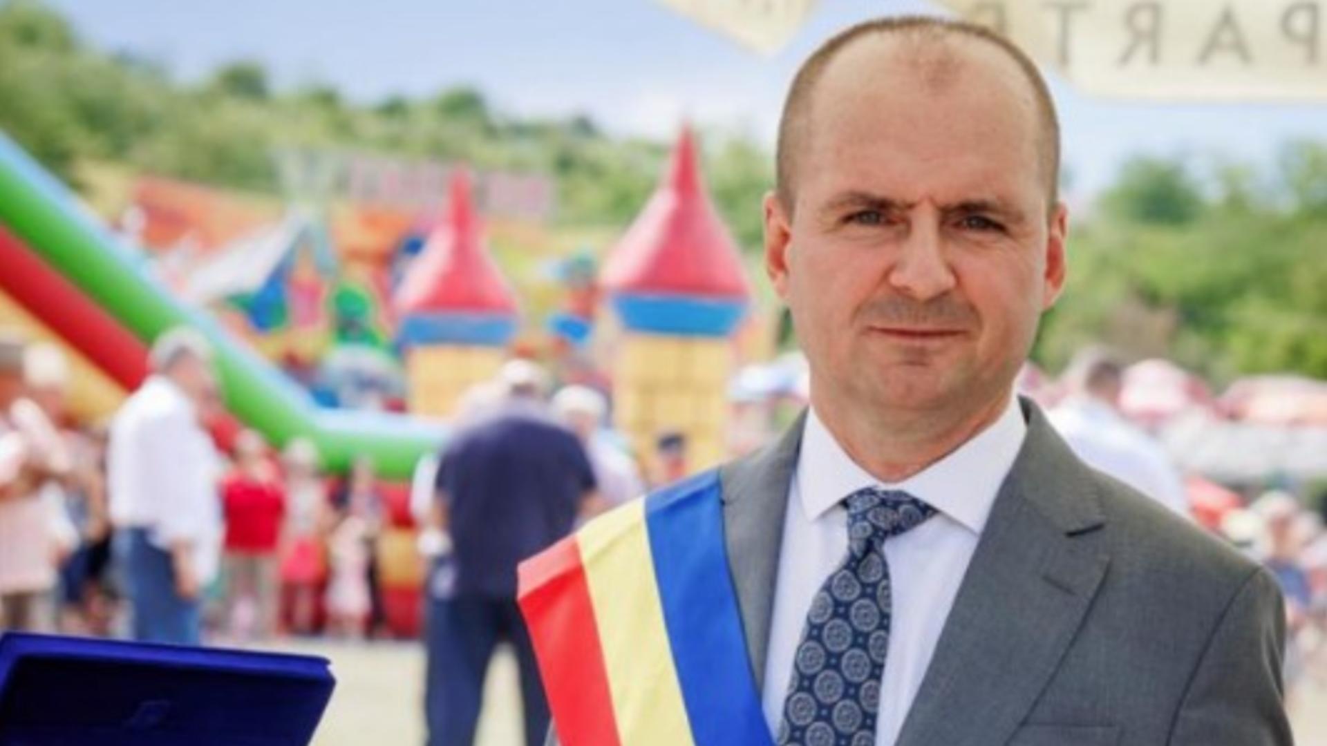 Ionuț Ghiur, primarul comunei Vinderei. FOTO: Facebook