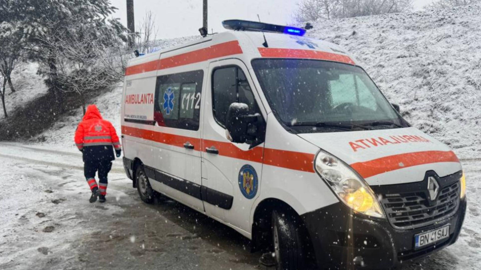 Bărbat căzut în râpă în Bistrița Năsăud, transportat de urgență la spital.