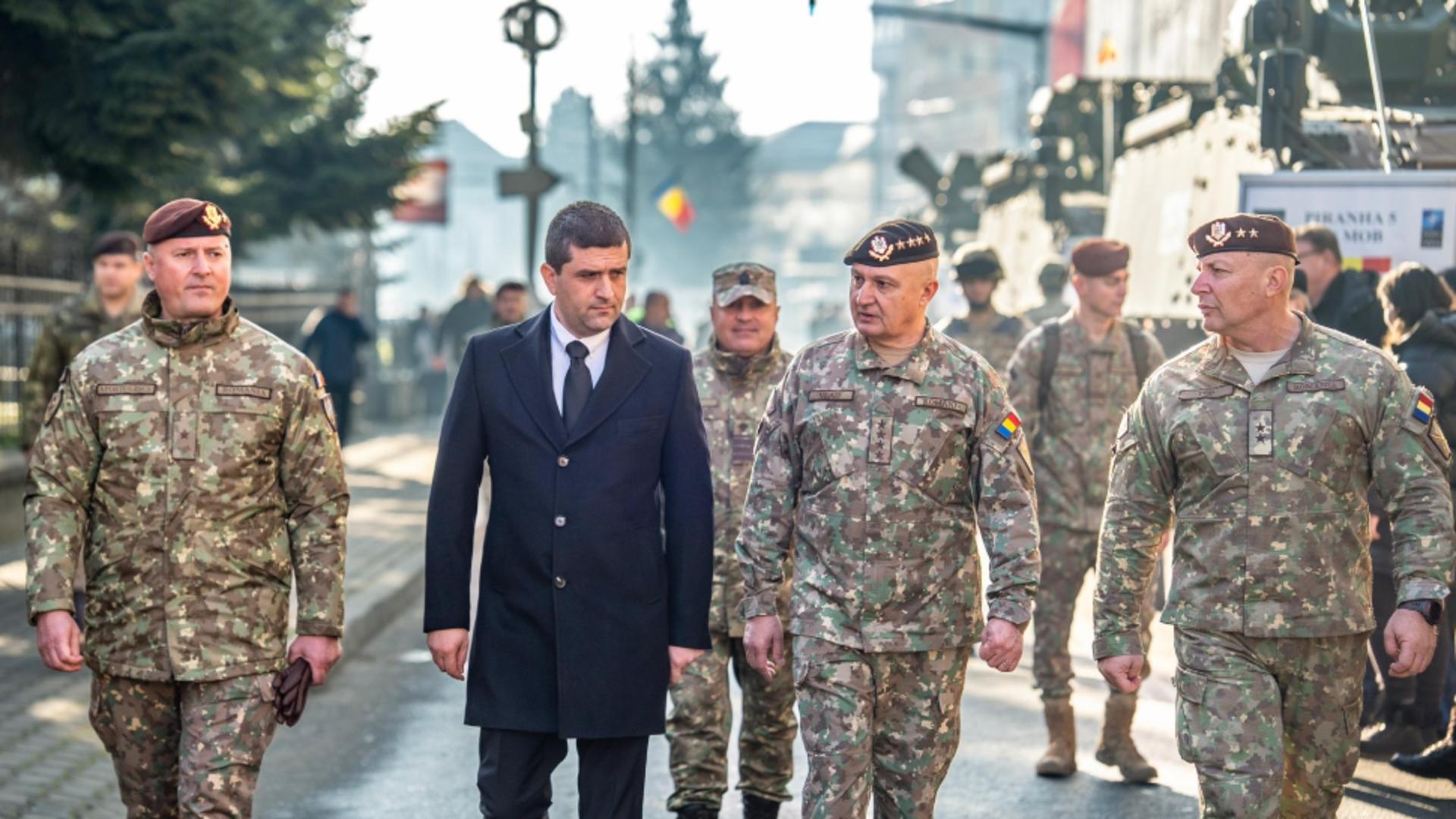 Ministrul Apărării îi liniștește pe români