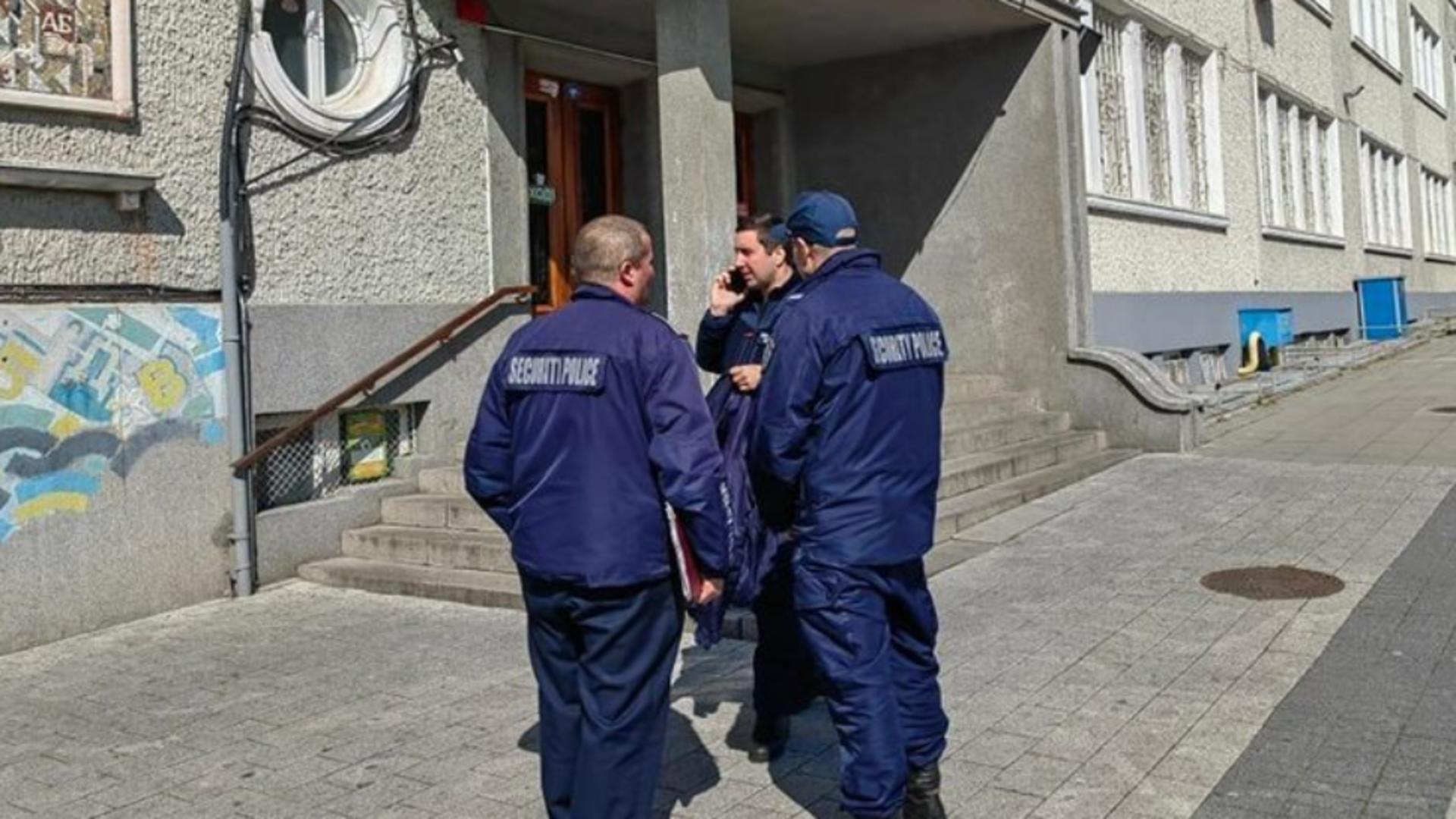 Mai multe atacuri armate în Sofia. Un mort și mai mulți minori răniți.