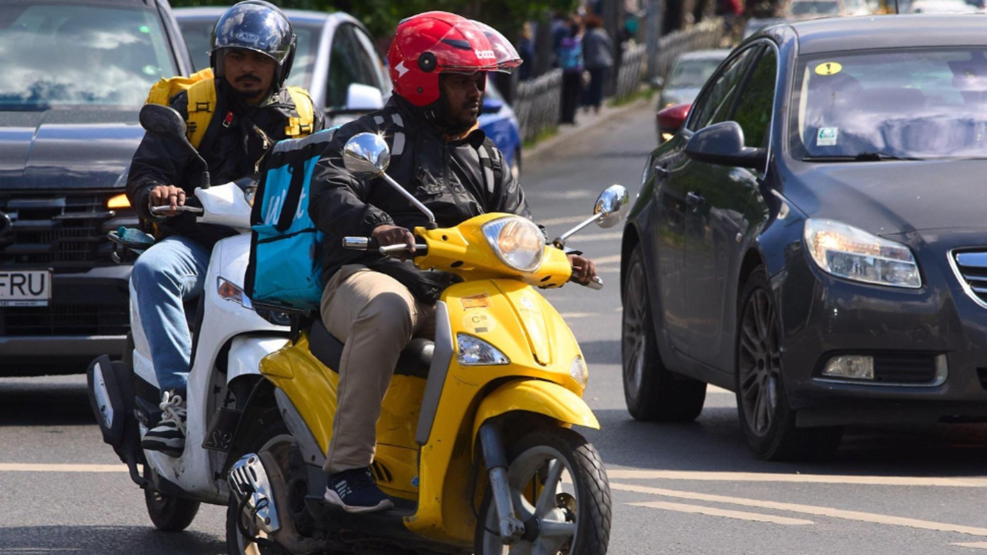 Livrator nigerian, amenințat cu cuțite și tâlhărit în Sectorul 6. Foto: Profimedia