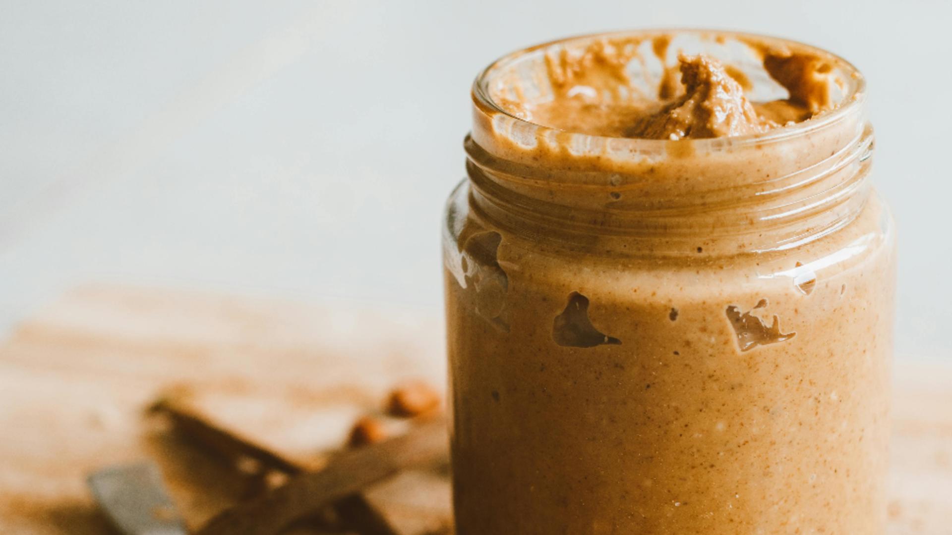 Ce se întâmplă în corpul tău dacă mănânci unt de arahide zilnic