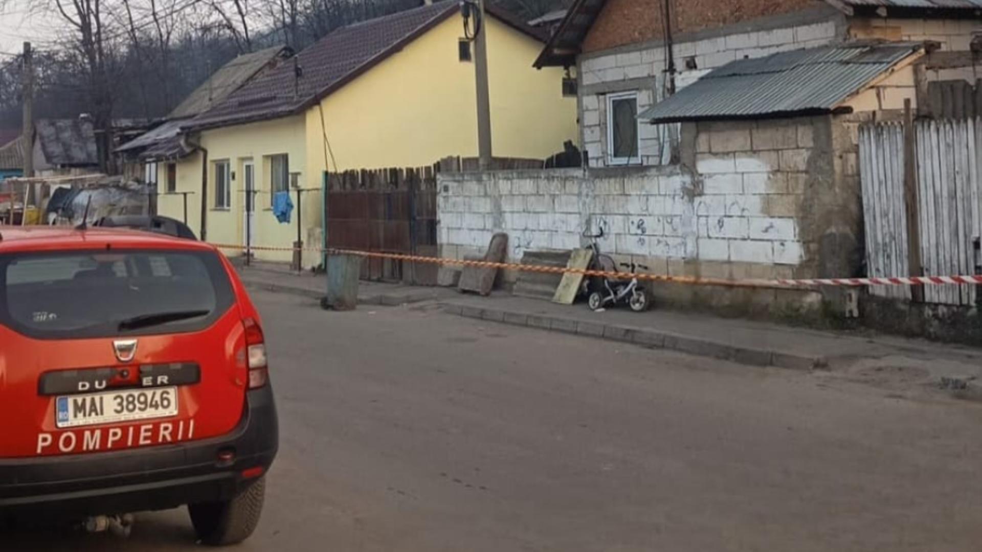 Alunecare de teren în Slatina: 25 de persoane relocate, printre care și 9 copii. Două locuințe, afectate