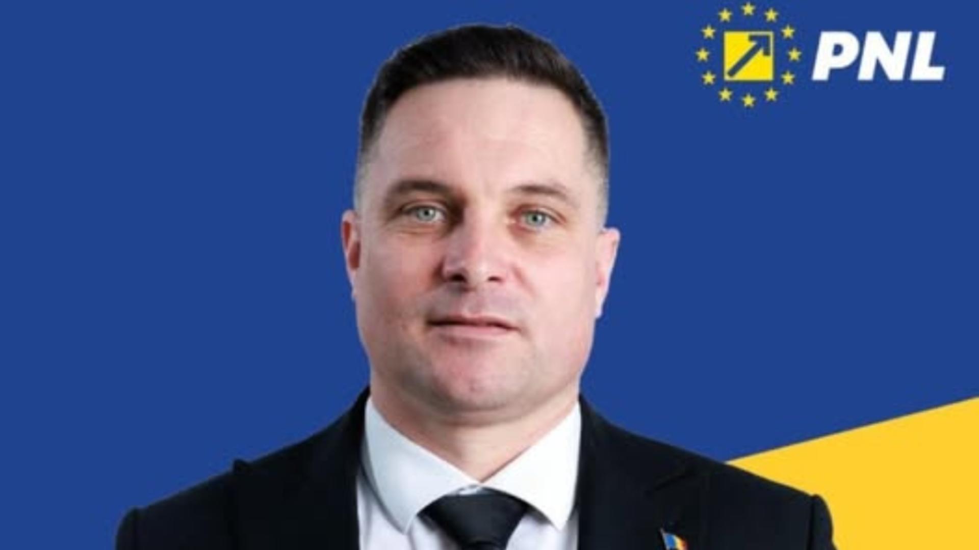 Primarul din Cavnic, Vladimir Petruț: 