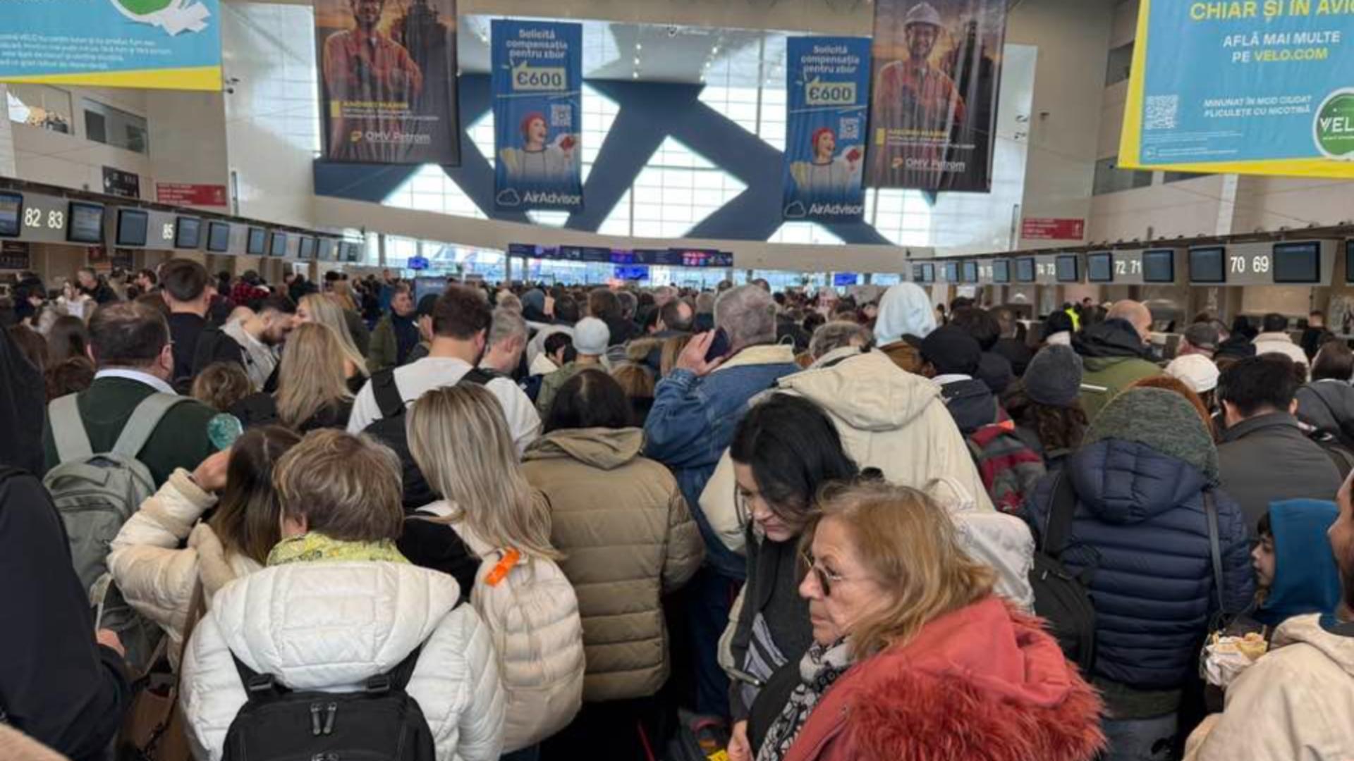 Oameni în aeroport
