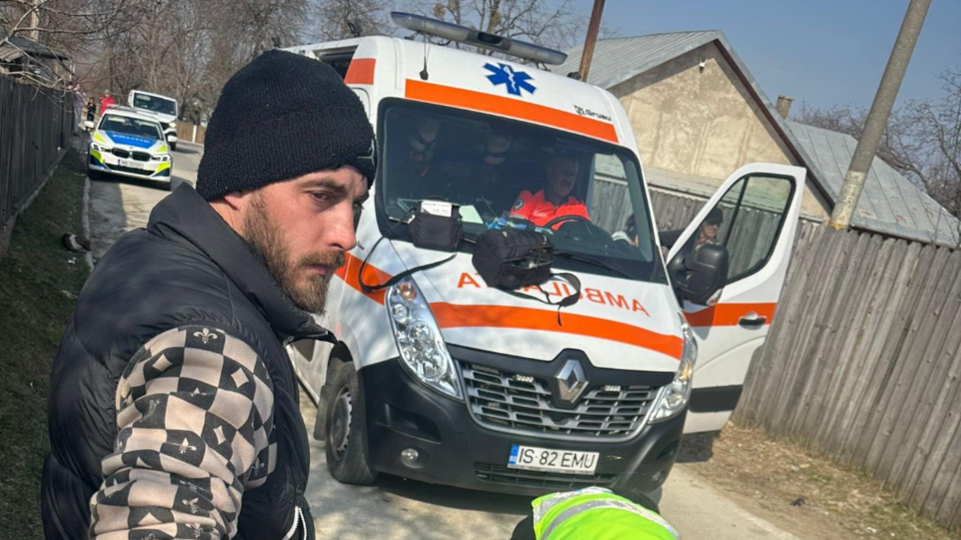Un bărbat a murit după ce a fost lovit de o ambulanță în Iași.