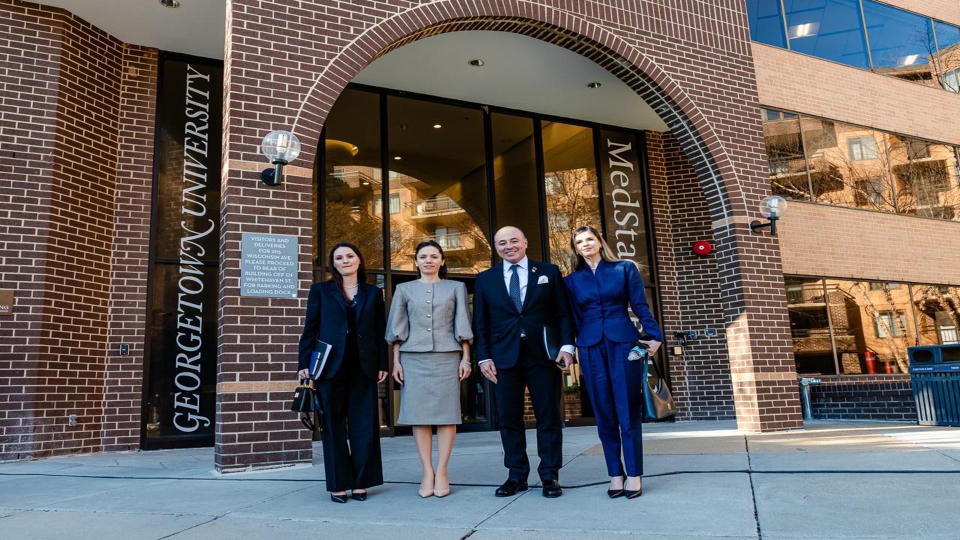 Mirabela Grădinaru în SUA