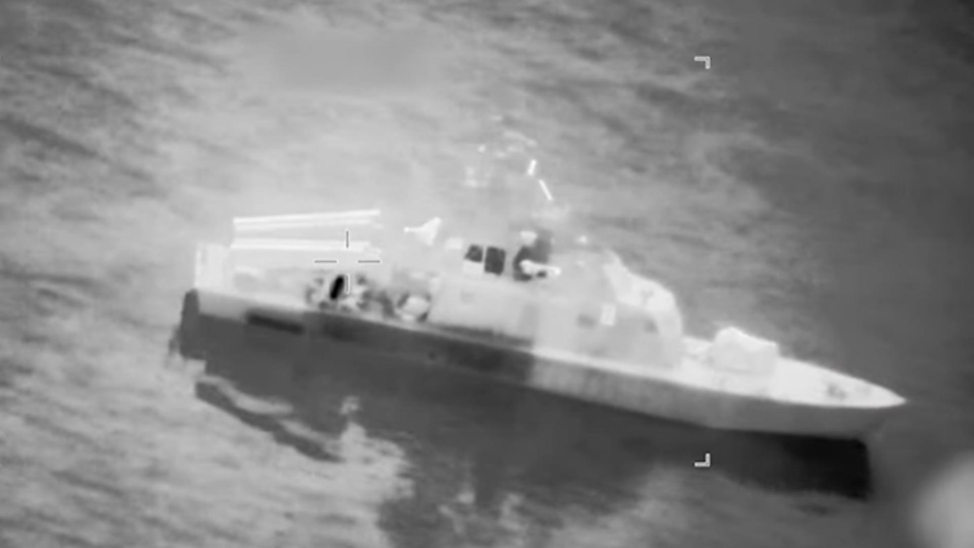 SUA publică imagini cu distrugerea navelor iraniene de minare în apropierea Strâmtorii Ormuz/ Captură video 