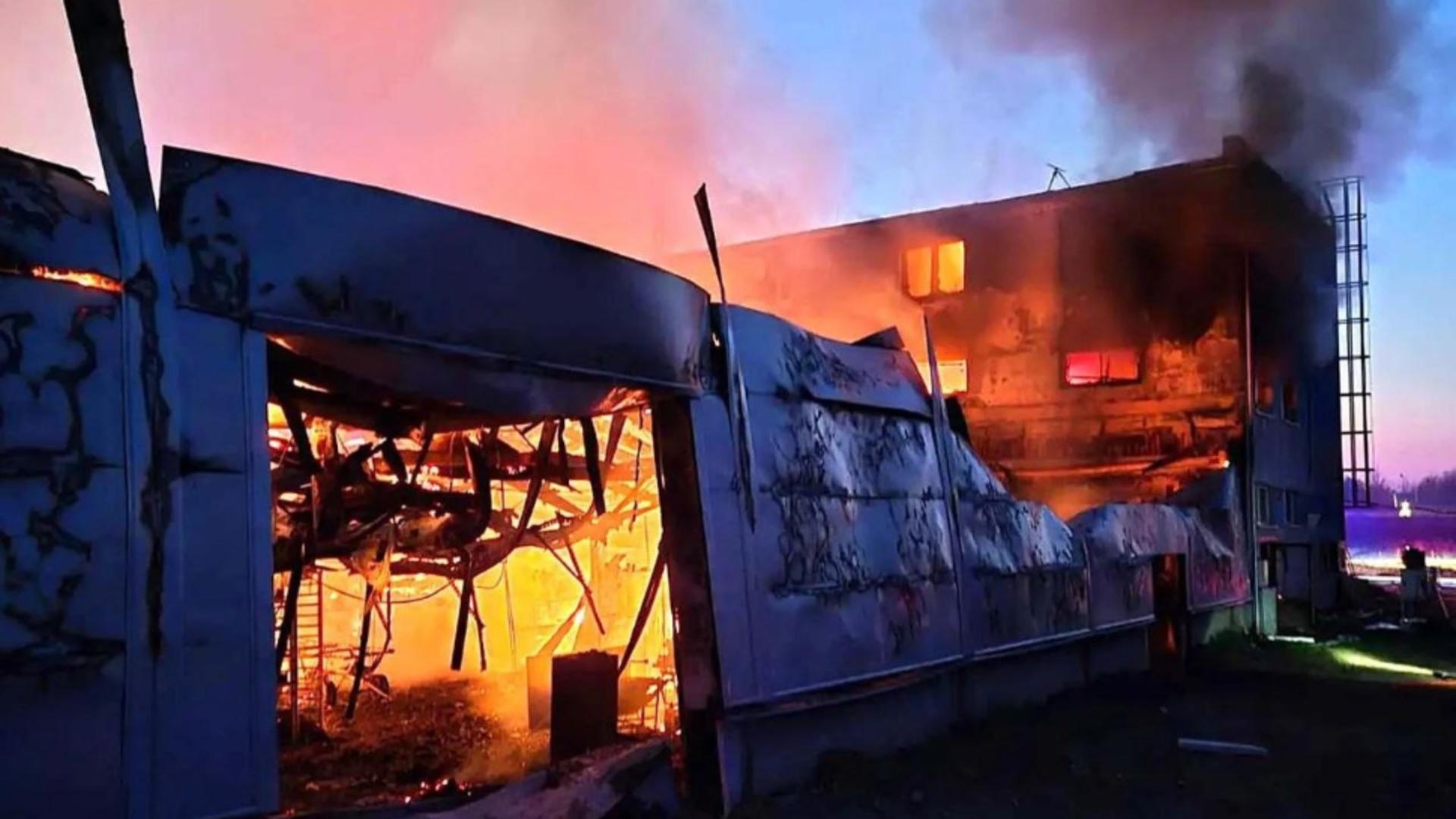 Stare de alertă în Cehia: posibil atac terorist la o fabrică de armament. Fabrica atacată producea drone pentru Ucraina