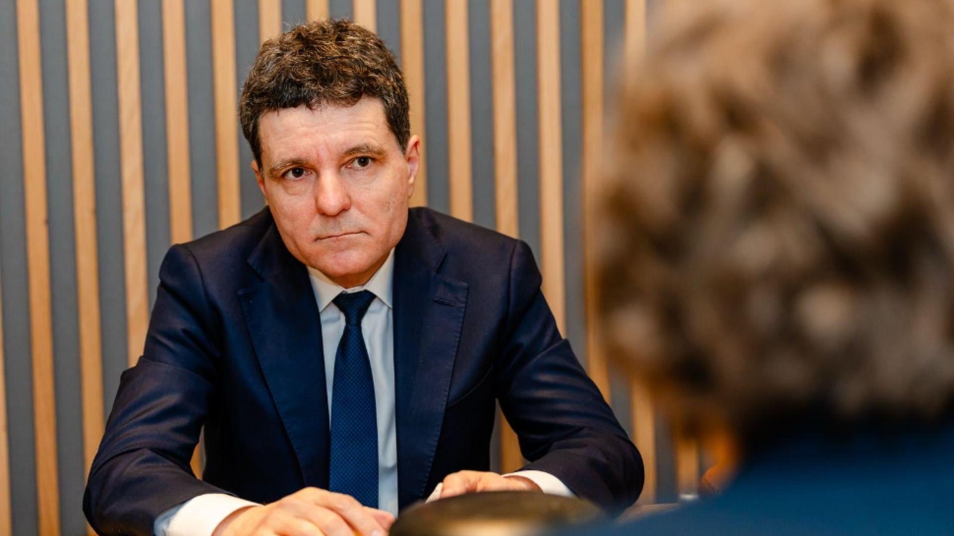 Nicușor Dan, discuție la Bruxelles cu vicepremierul Oana Gheorghiu despre digitalizare și reforma companiilor de stat: „Este indispensabilă și nu mai poate fi amânată. Un stat puternic are nevoie de companii puternice”