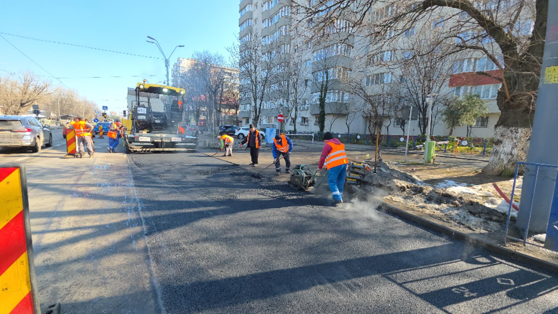 A început curățenia de primăvară în Sectorul 4! În paralel, se derulează și programul de reparații locale, dar și cel de mentenanță a mobilierului urban