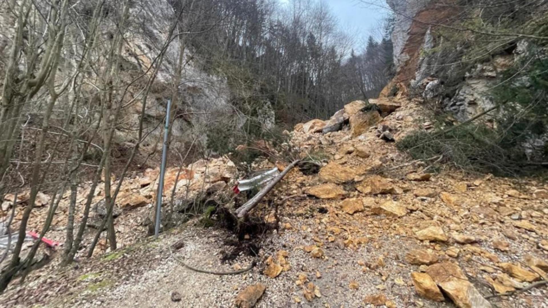 Alunecare de teren într-o zonă turistică din Brașov