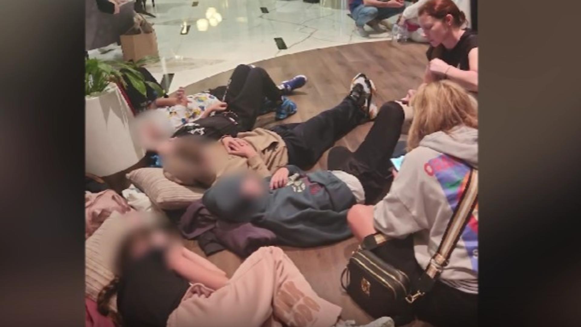 Elevi blocați în Dubai