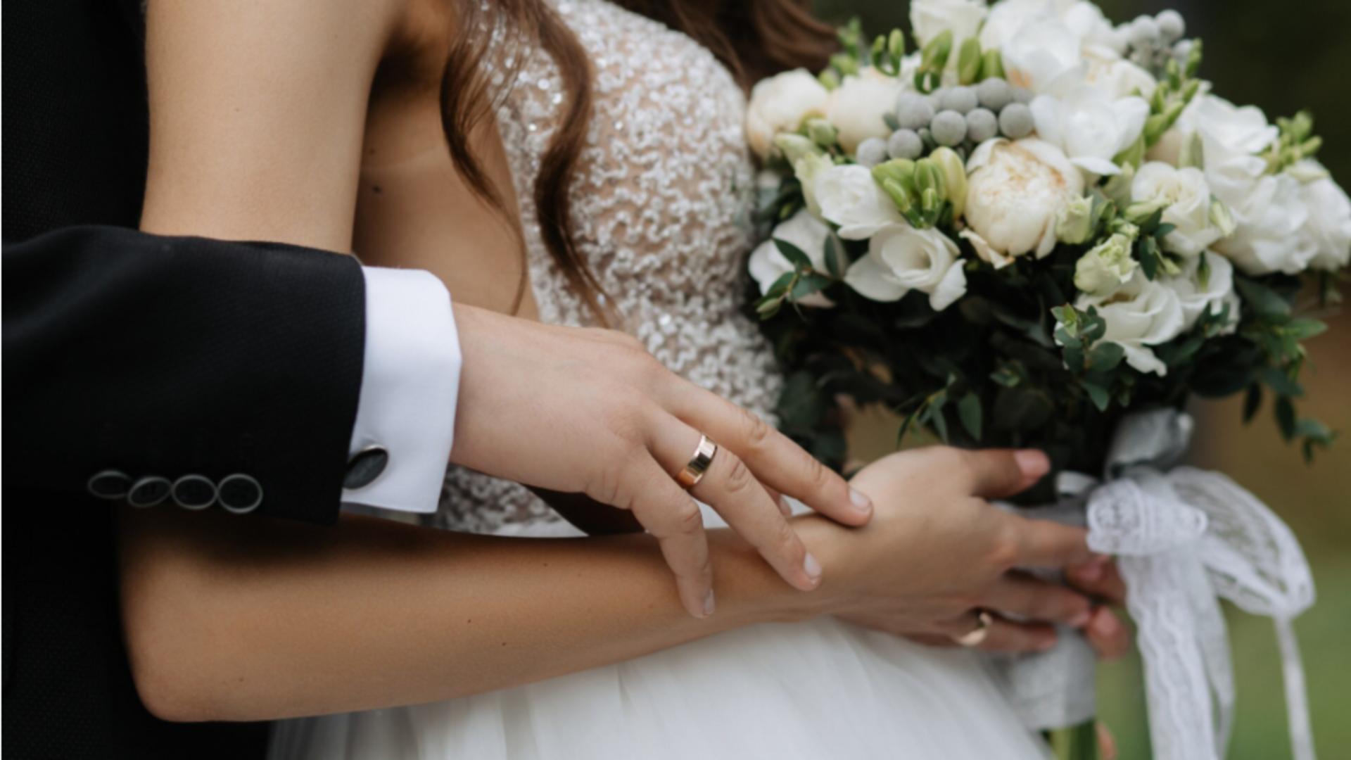 Elveția a votat să scape de „taxa pe căsătorie"