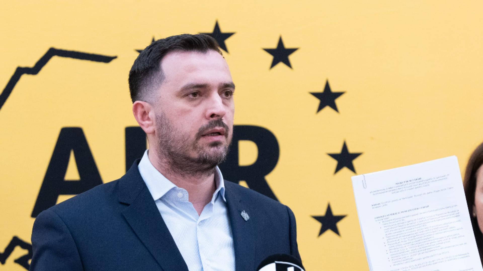 Mihai Enache (deputat AUR): „Premierul Bolojan a încercat să ascundă 470 milioane lei în spatele unui proiect pe hartie din Oradea!“