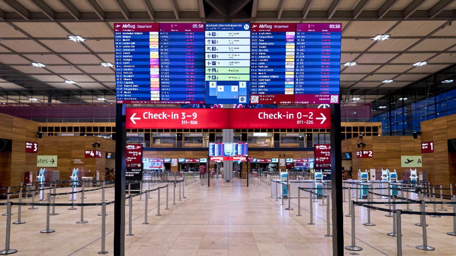 Greva de pe aeroportul Berlin-Brandenburg oprește complet traficul aerian. Aproximativ 57.000 de pasageri, afectați/ Foto: Profimedia