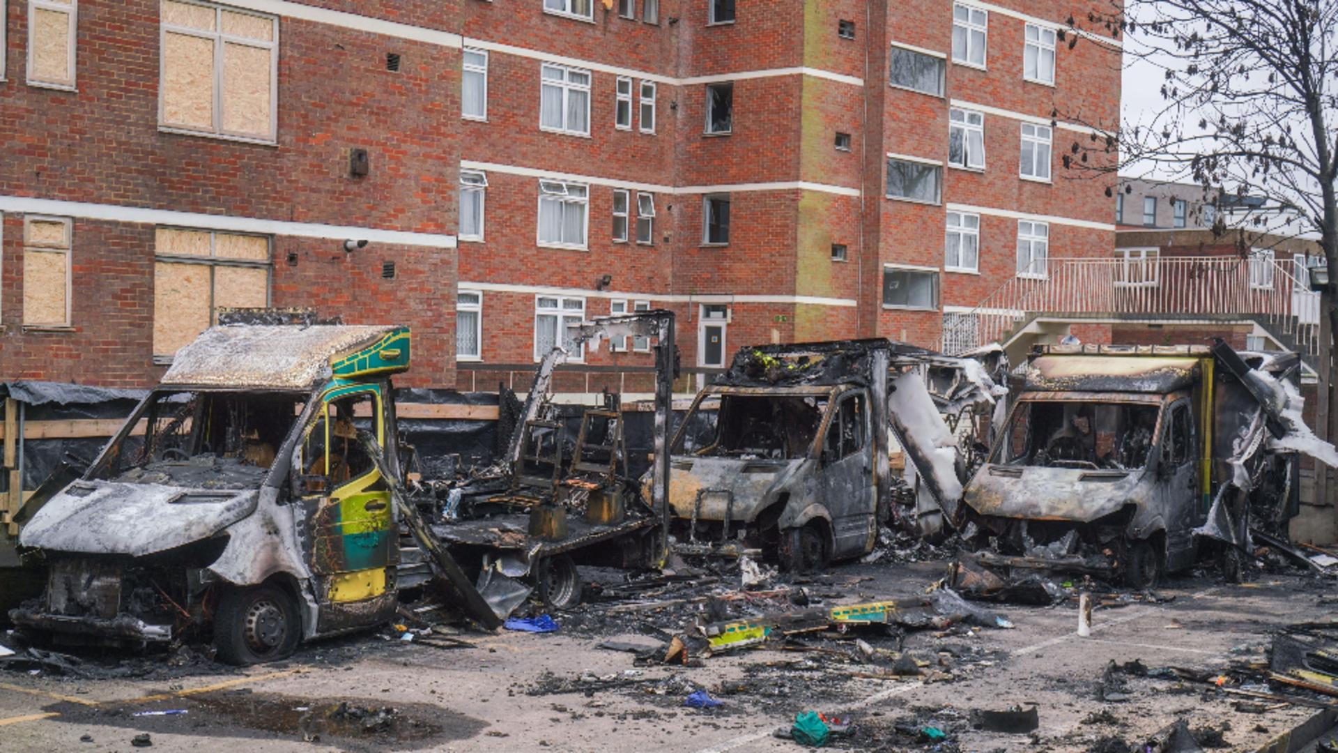 Doi bărbați arestați la Londra după incendierea a patru ambulanțe ale comunității evreiești, lângă o sinagogă/ Profimedia 