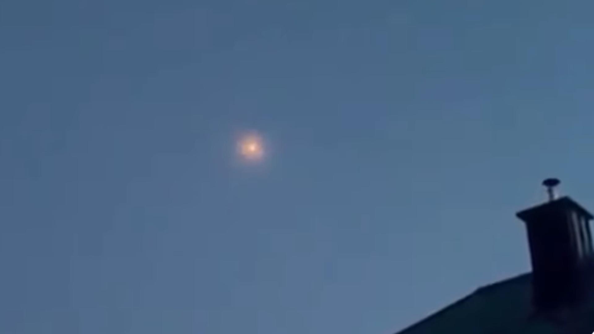 O sferă de foc străbate mai multe țări,. Foto: YouTube