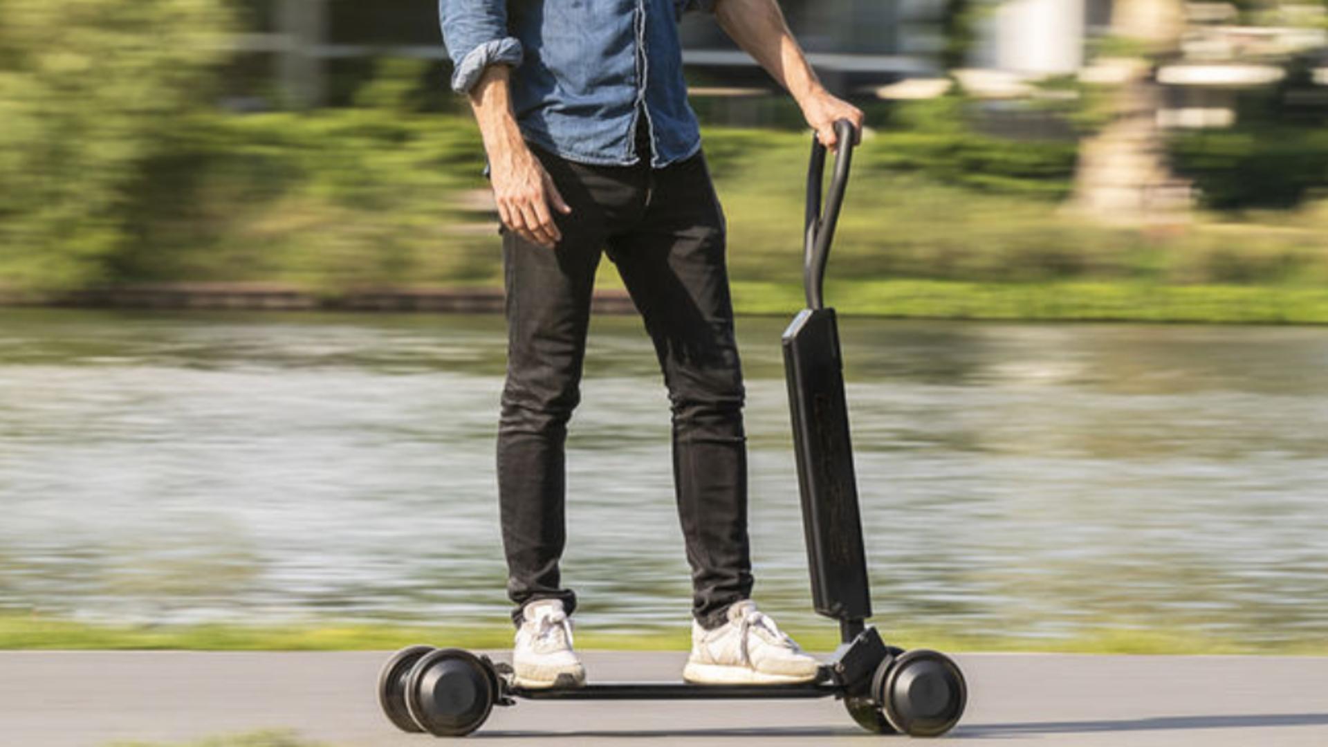 Trotinetă electrică.