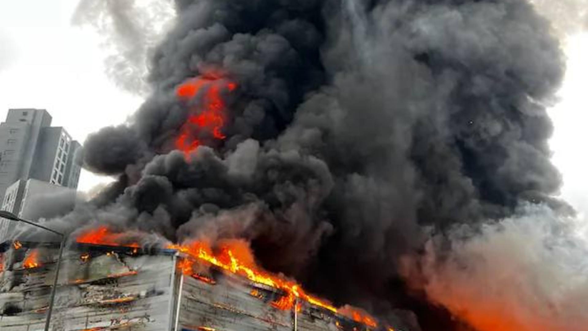 Incendiu puternic la o fabrică din Coreea de Sud: trei răniți și 17 persoane evacuate. Imagini apocaliptice / Foto: Facebook