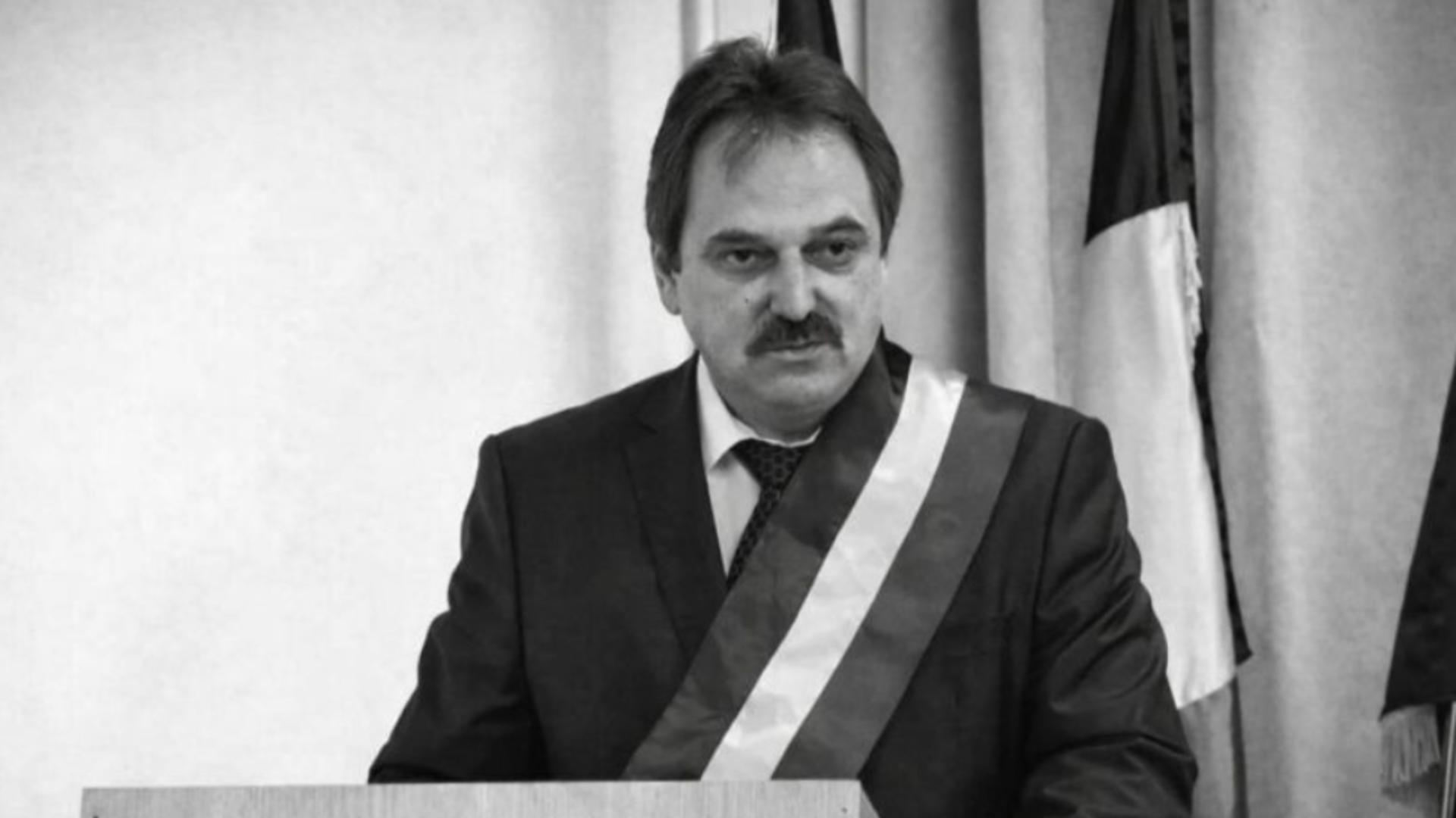 Primarul comunei Stolniceni-Prăjescu, Costel Hugianu.