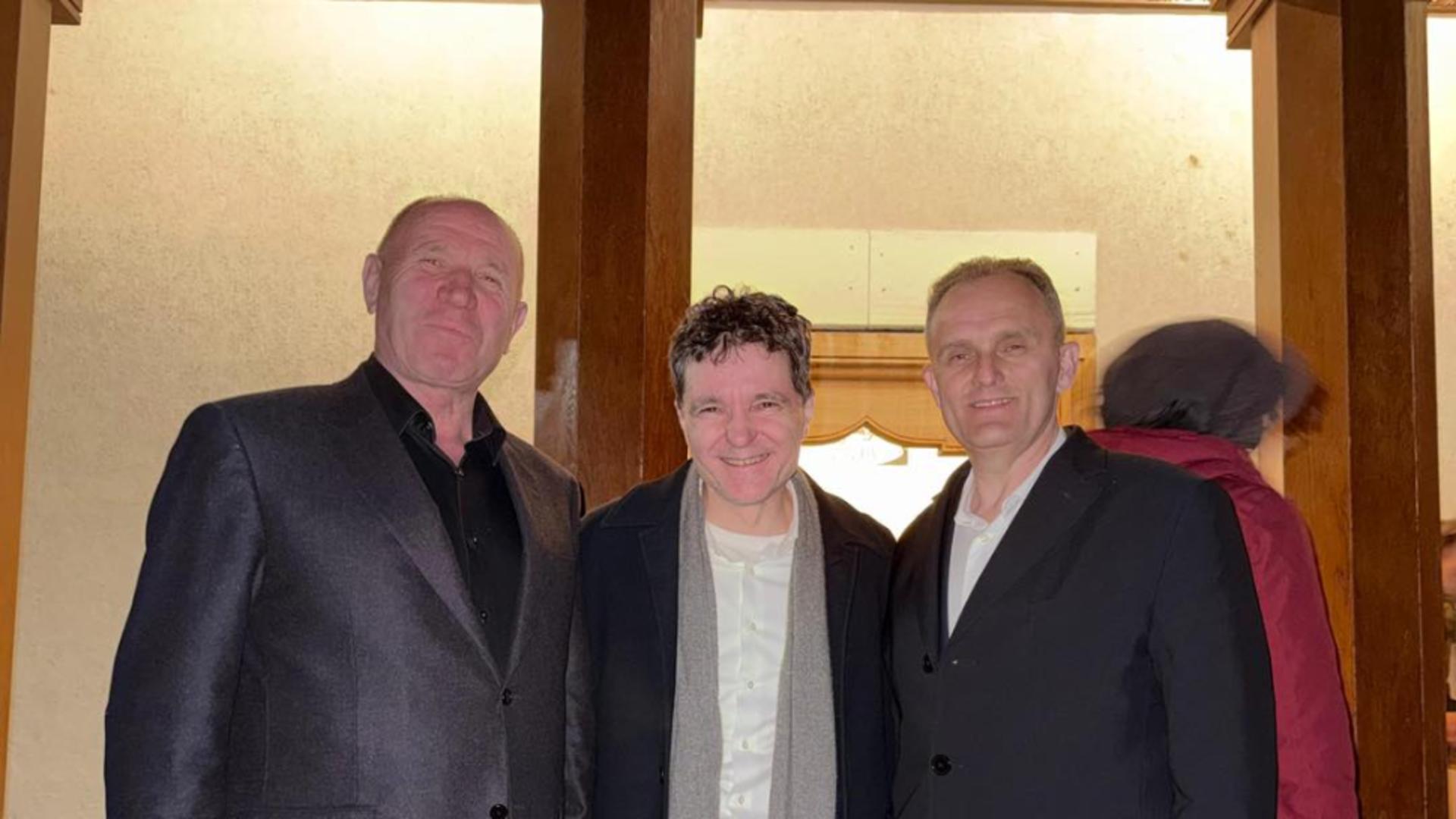 Nicusor Dan la Mănăstirea Cornu (foto: Virgiliu-Daniel Nanu)