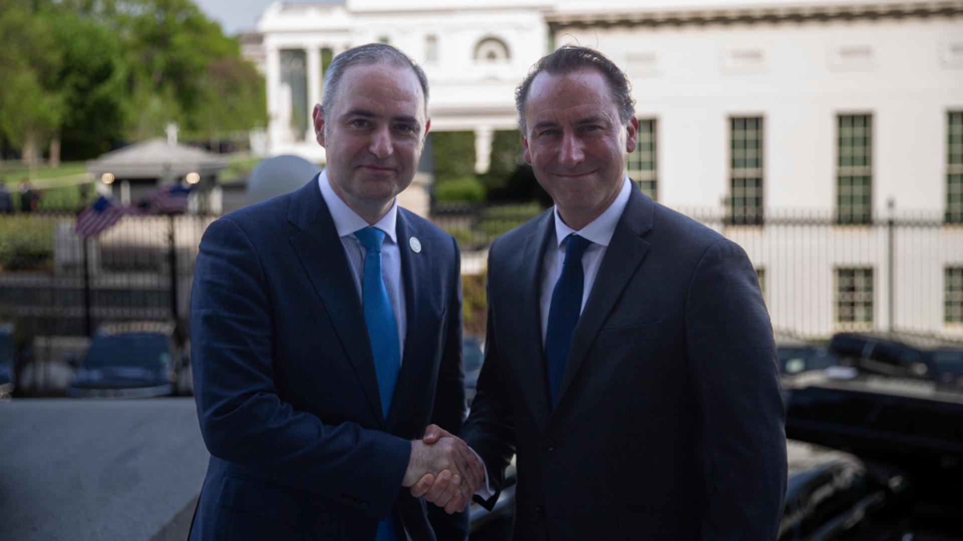 Alexandru Nazare și Jarrod Agen