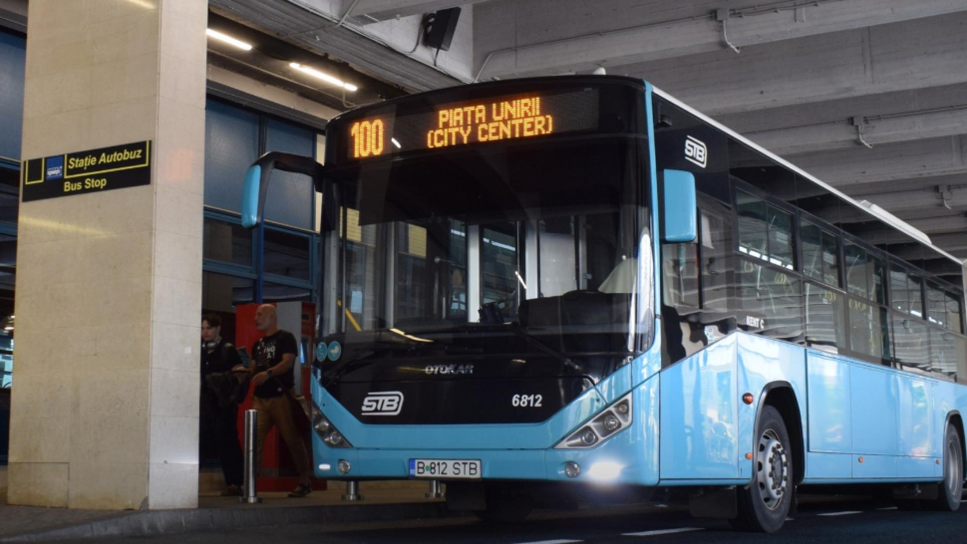 Autobuz 100 în stația sosiri Henri Coandă