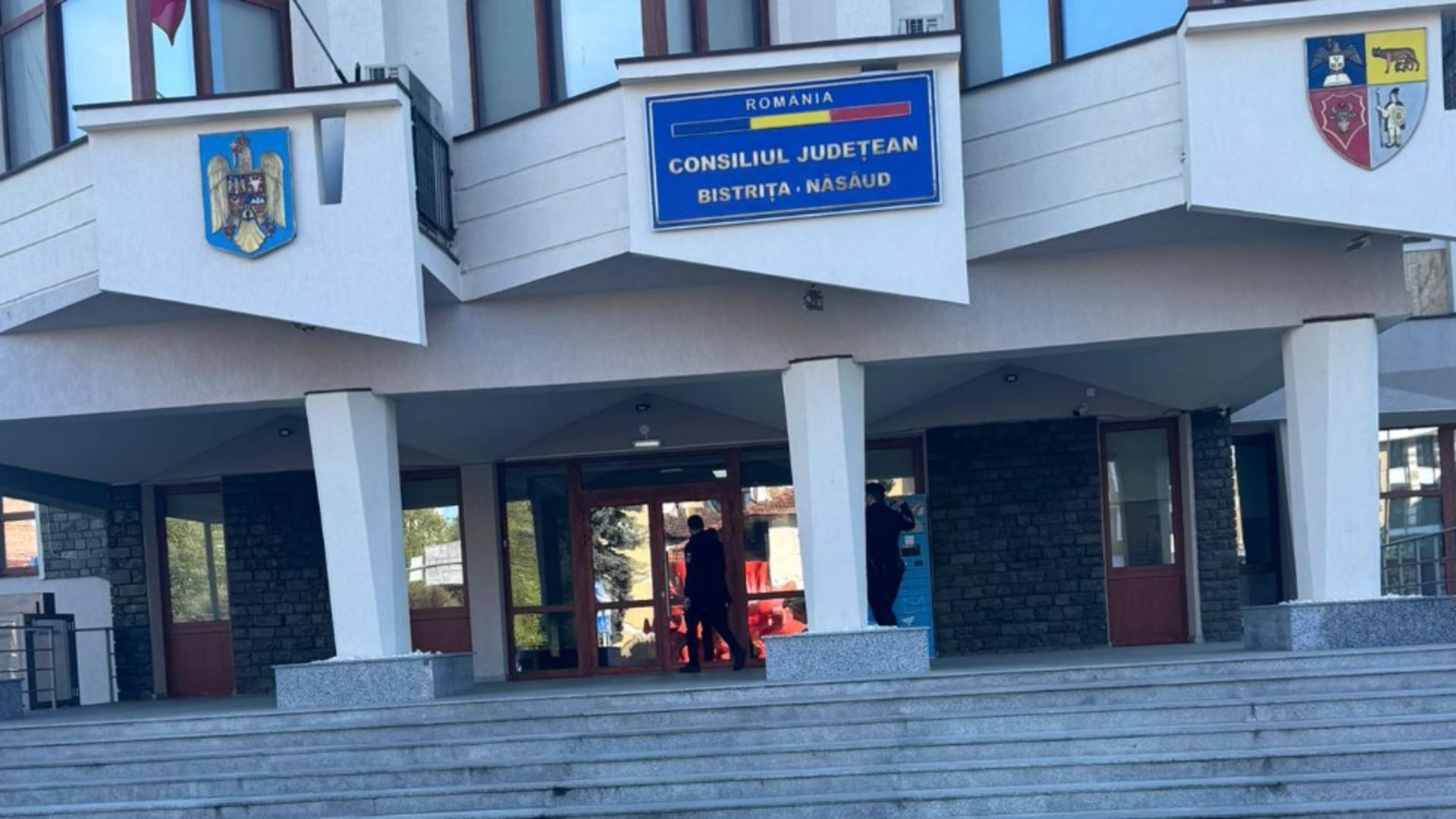 Percheziții/ Foto: Bistrițeanul