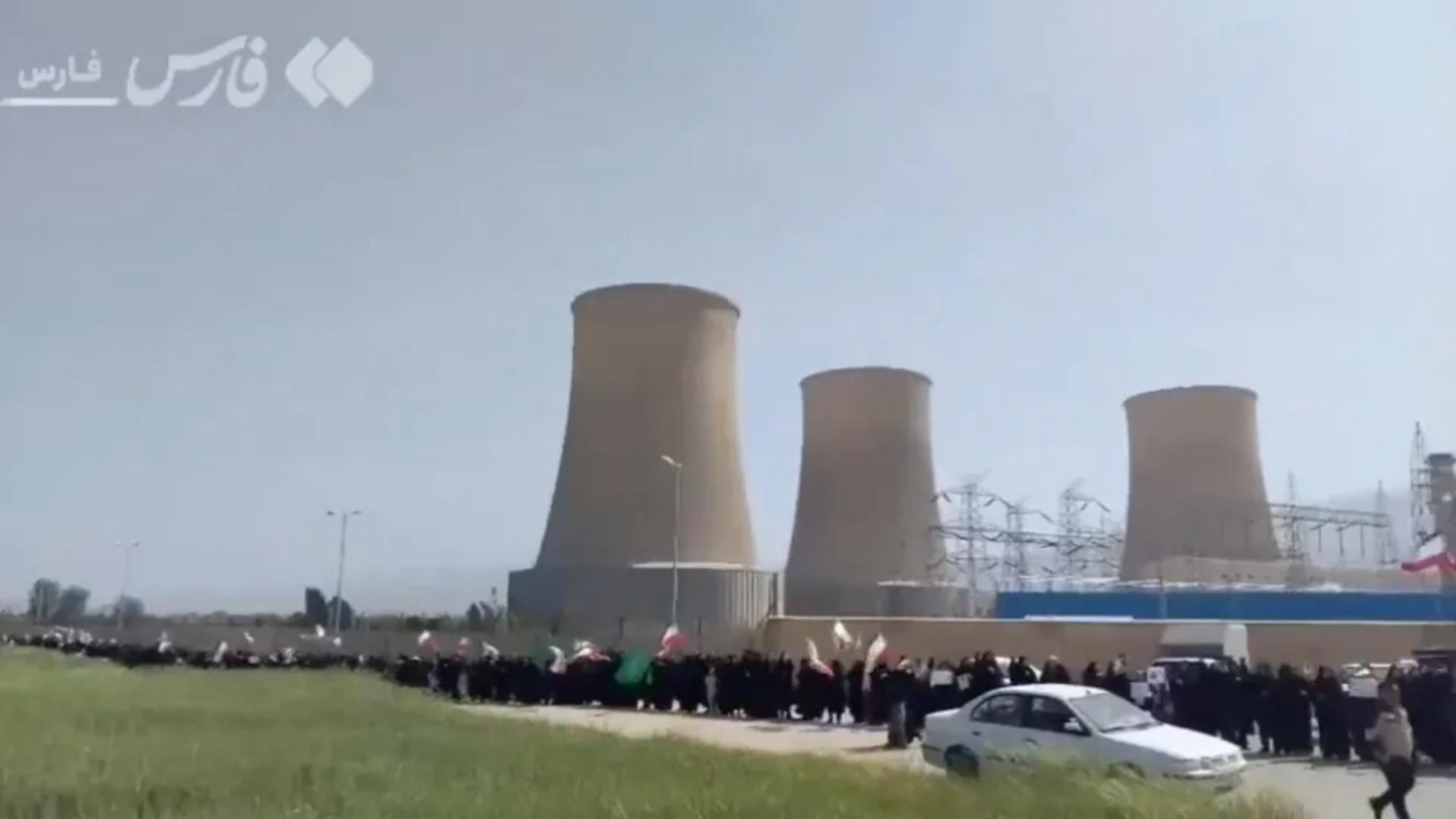 Lanturi umane in Iran 