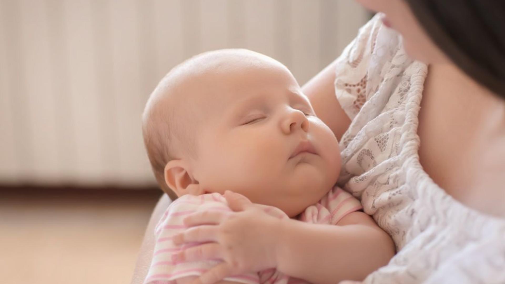 Somnul bebelușului / SANADOR