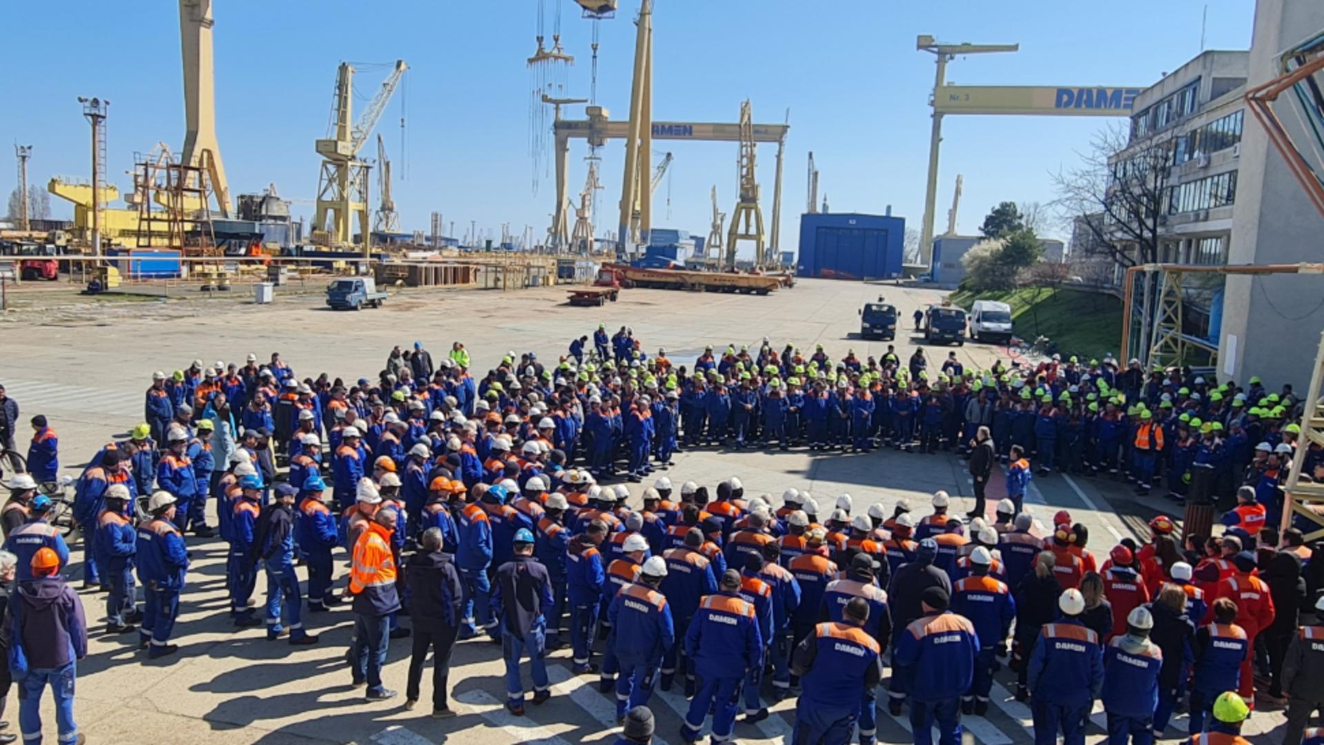 O nouă zi de protest la Șantierul Naval Mangalia. Angajații cer plata salariilor și aprobarea planului de reorganizare