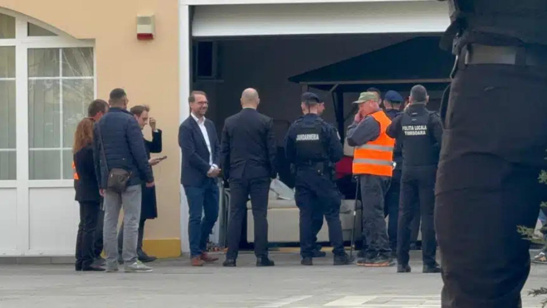 Dominic Fritz, prezent la descinderi