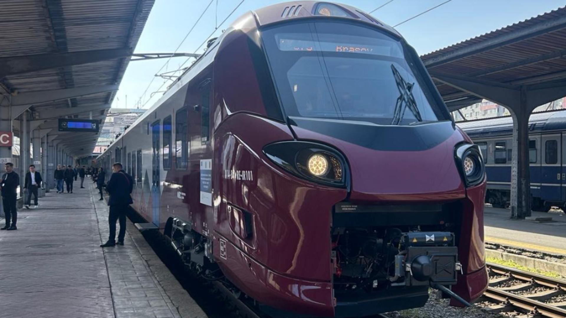 Trenul SF a intrat pe șine în România