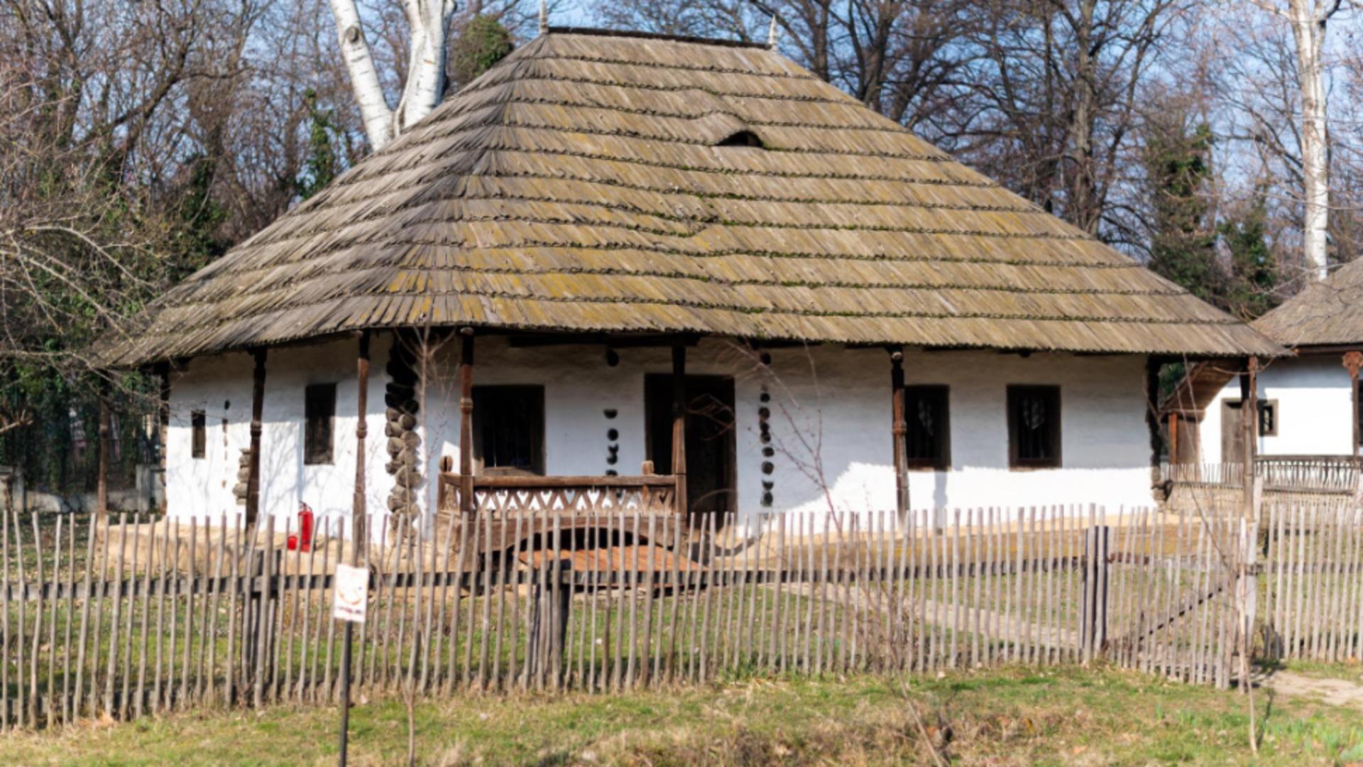 Românii care stau la curte pot primi amenzi de până la 5.000 de lei