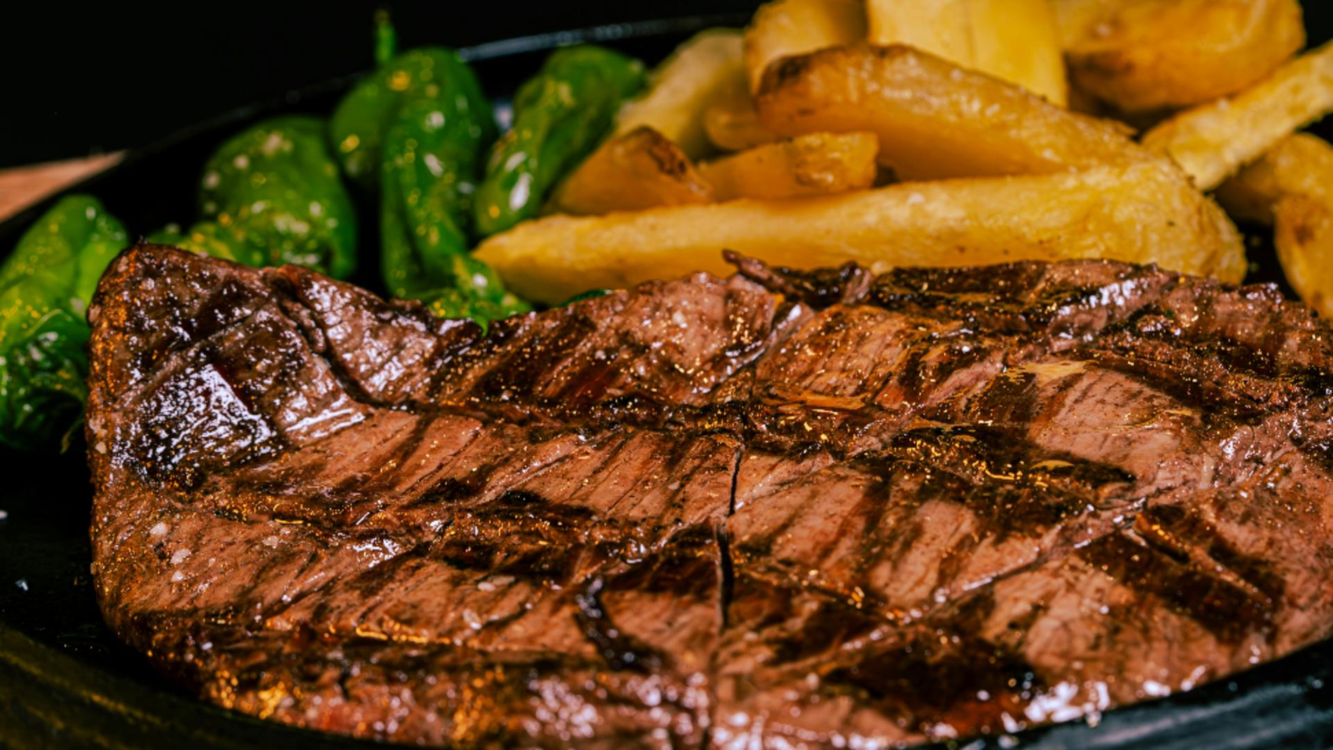 Ce trebuie să faci cu ficatul înainte de a-l găti, pentru a se frăgezi și a avea un gust perfect