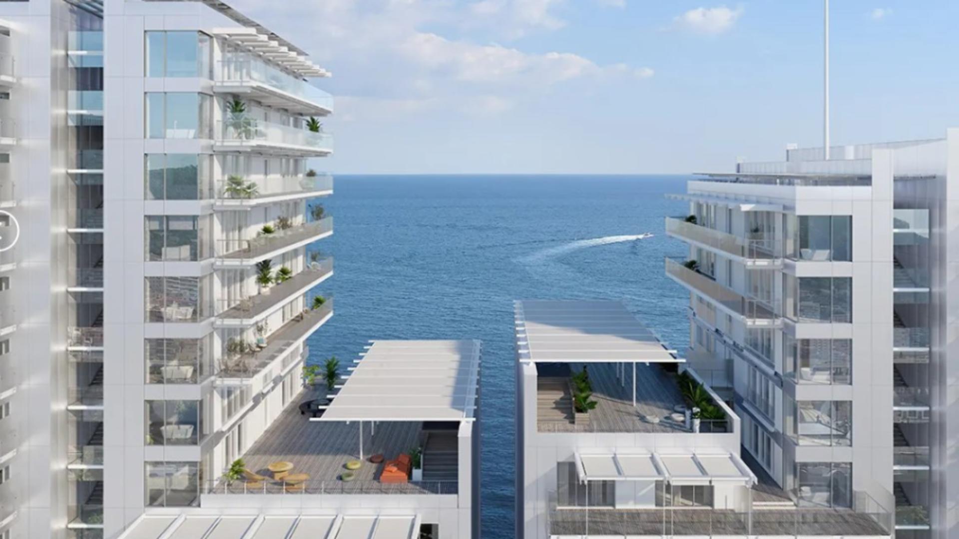 Apartamentul se află în complexul „La Renza” din cartierul Mareterra, Monaco.